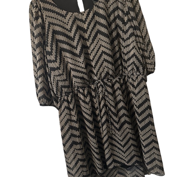 Striped Encompass Size 20 Knee Length Longer Back Dress Size 20 - Picture 3 of 5